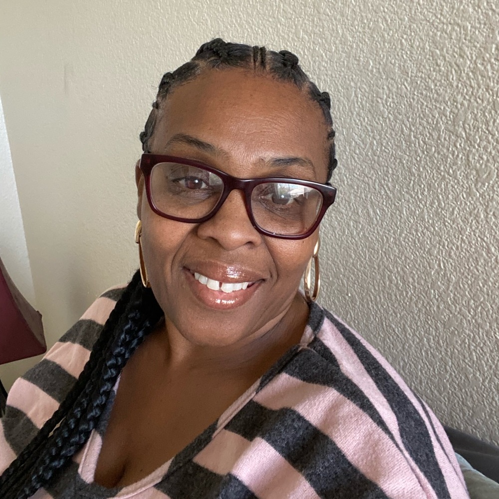 Meet your Posher, Lanita